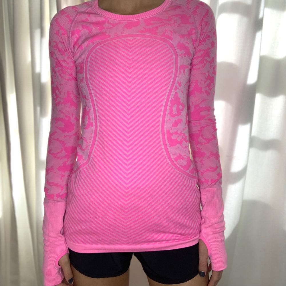 Lululemon Swiftly Tech Long Sleeve Sleeve